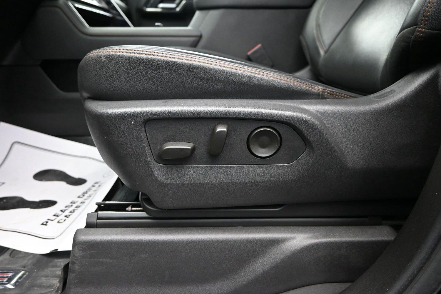 Used 2025 Onyx Black GMC AT4 image 25