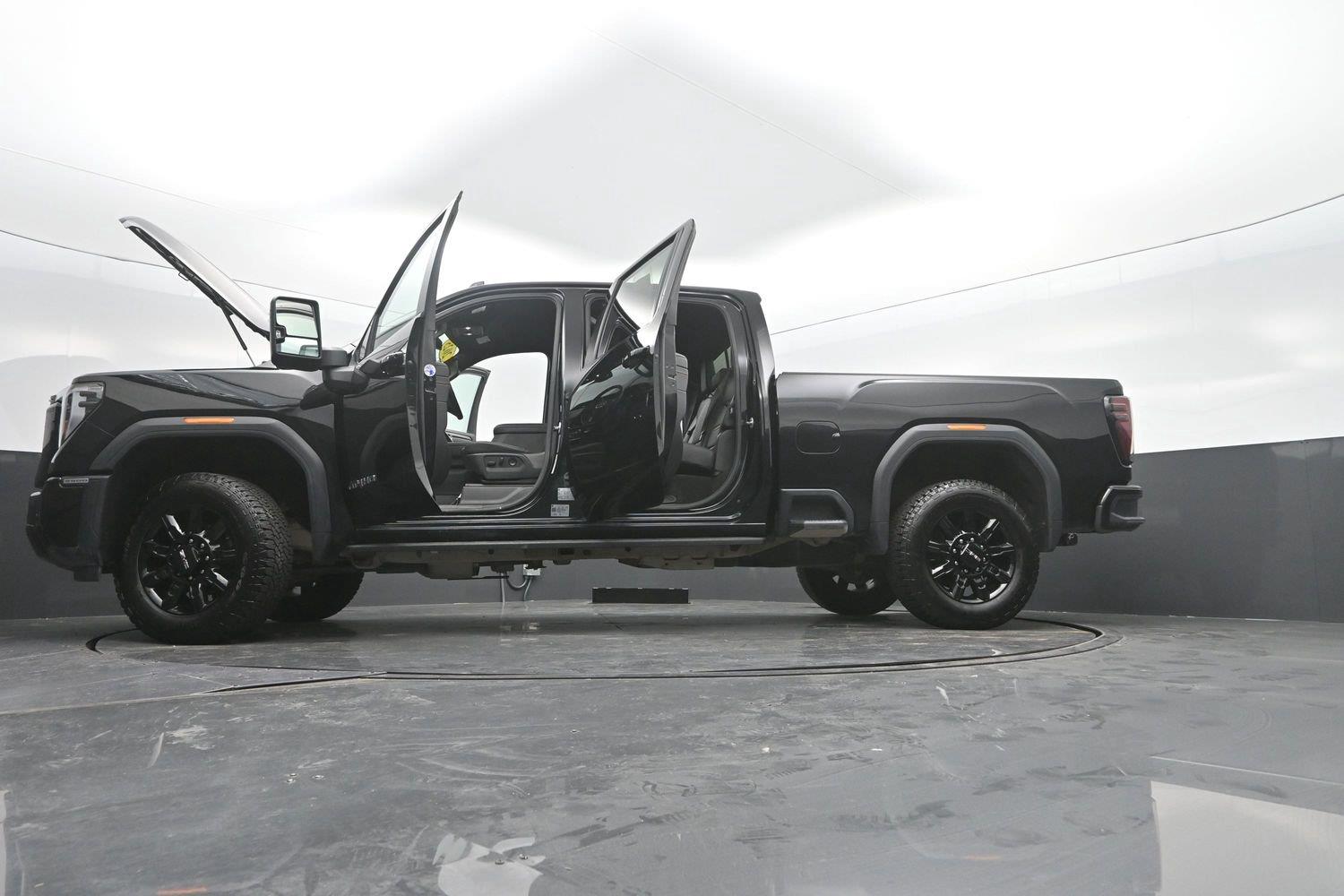 Used 2025 Onyx Black GMC AT4 image 56