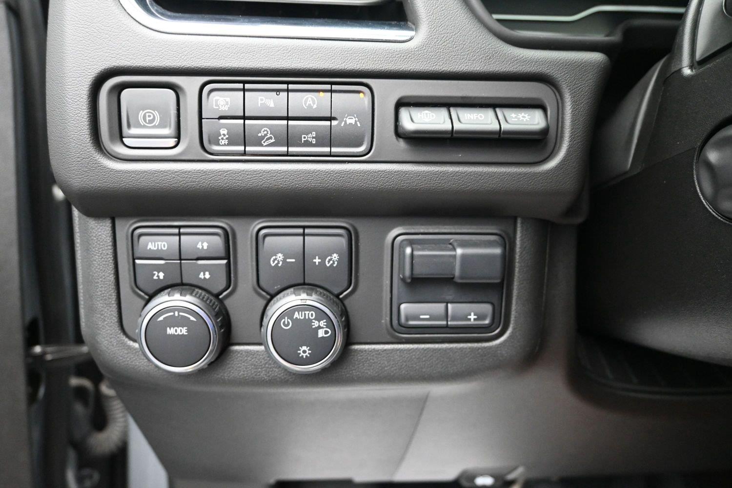 Used 2024 Sterling Gray Metallic Chevrolet Premier image 27