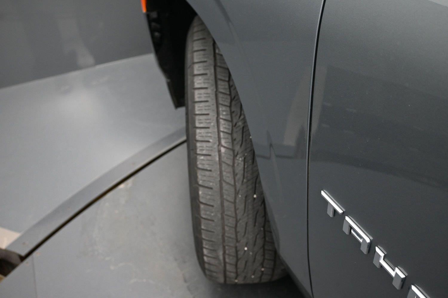 Used 2024 Sterling Gray Metallic Chevrolet Premier image 5
