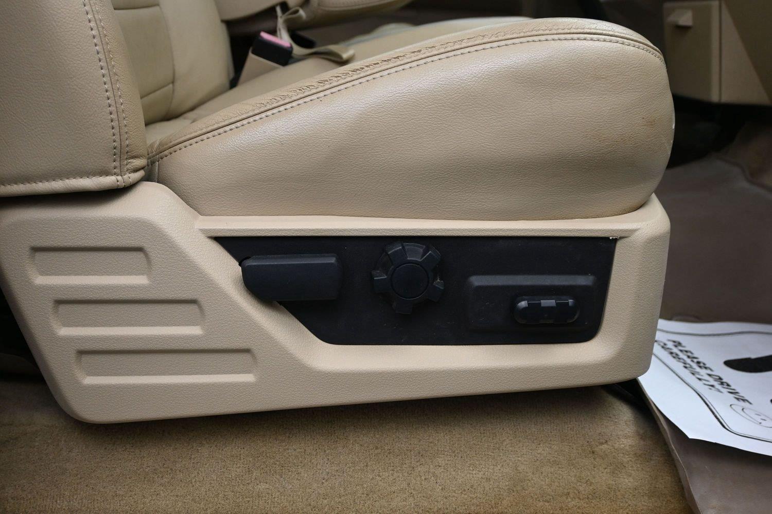 Used 2008 Oxford White Clearcoat Ford Lariat image 9