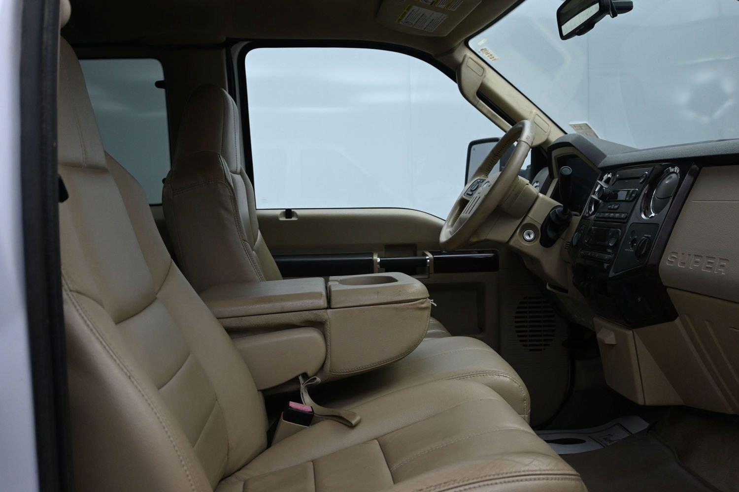 Used 2008 Oxford White Clearcoat Ford Lariat image 10