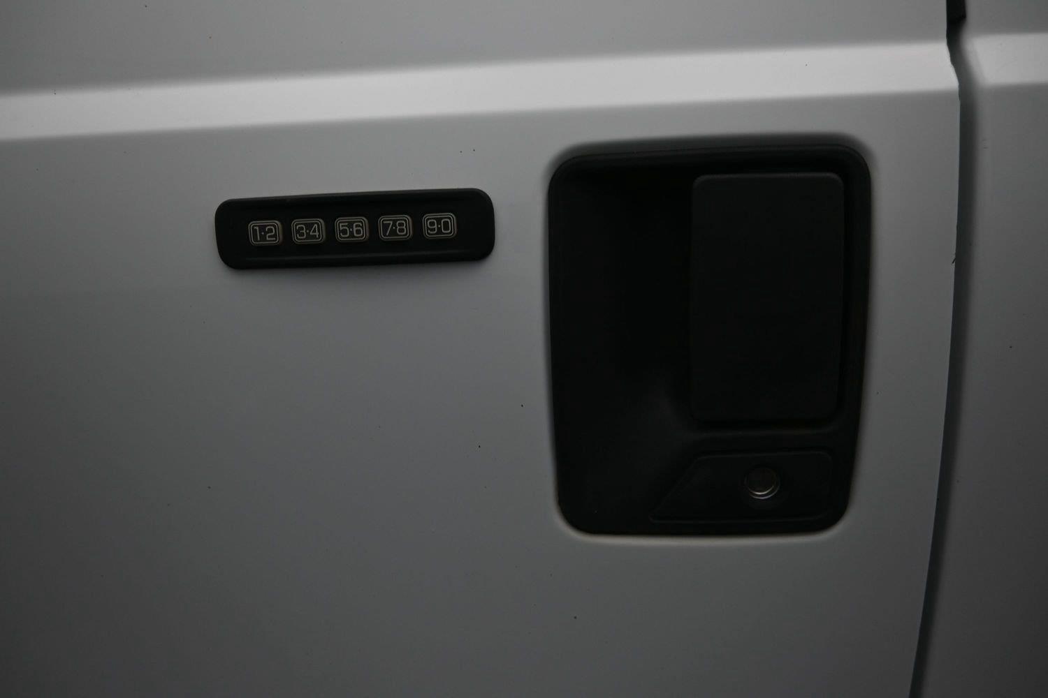 Used 2008 Oxford White Clearcoat Ford Lariat image 16