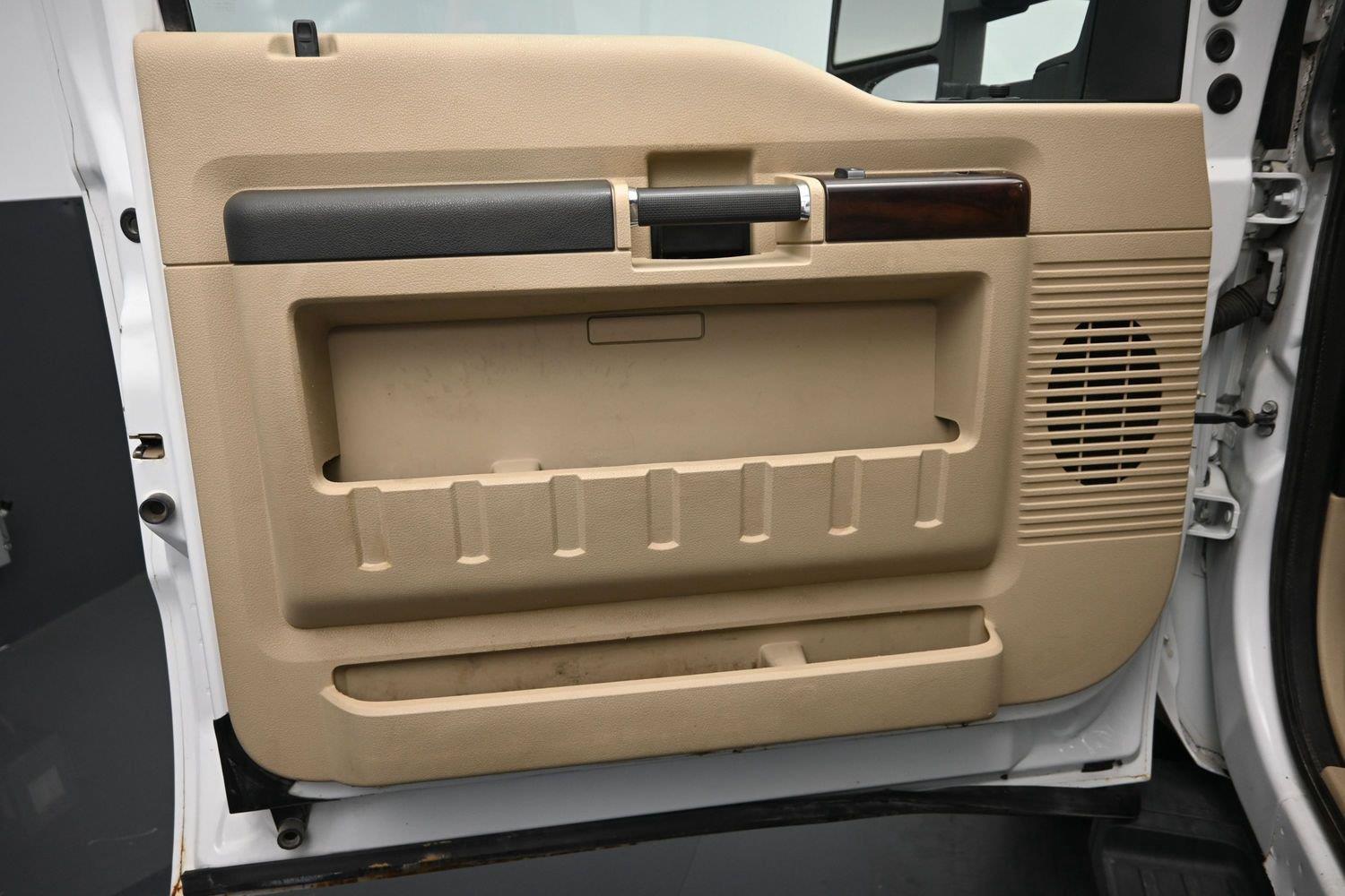 Used 2008 Oxford White Clearcoat Ford Lariat image 17
