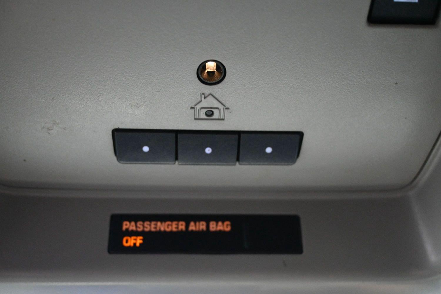Used 2014 Iridium Metallic GMC Denali image 31