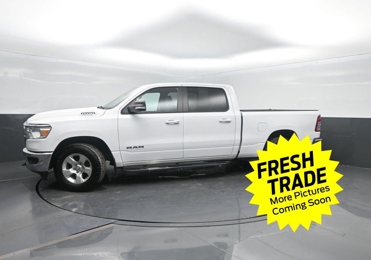 Bright White Clearcoat 2022 RAM 1500 Pickup Truck Four-Wheel Drive 8-Speed Automatic