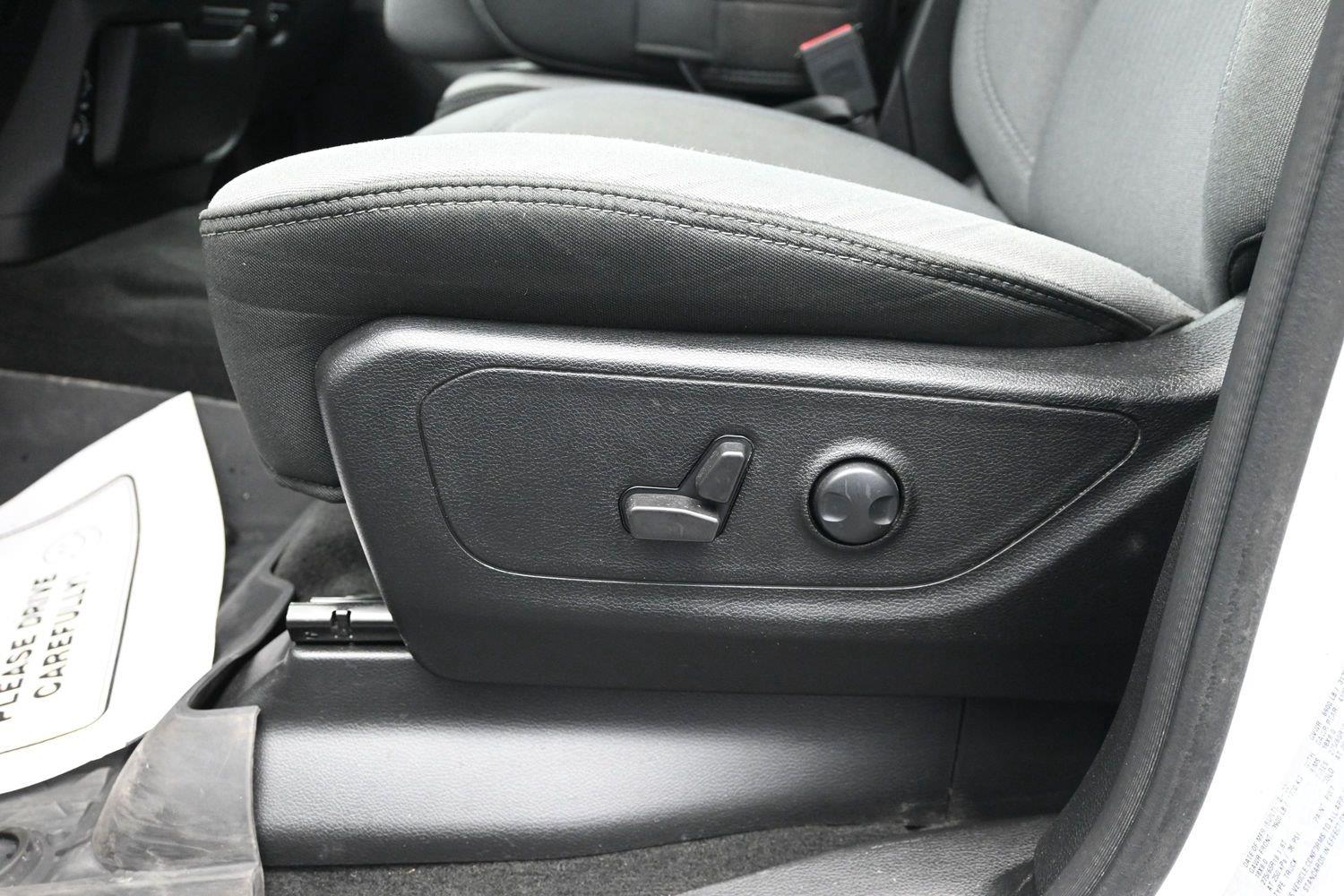 Used 2022 Bright White Clearcoat Ram Big Horn image 19
