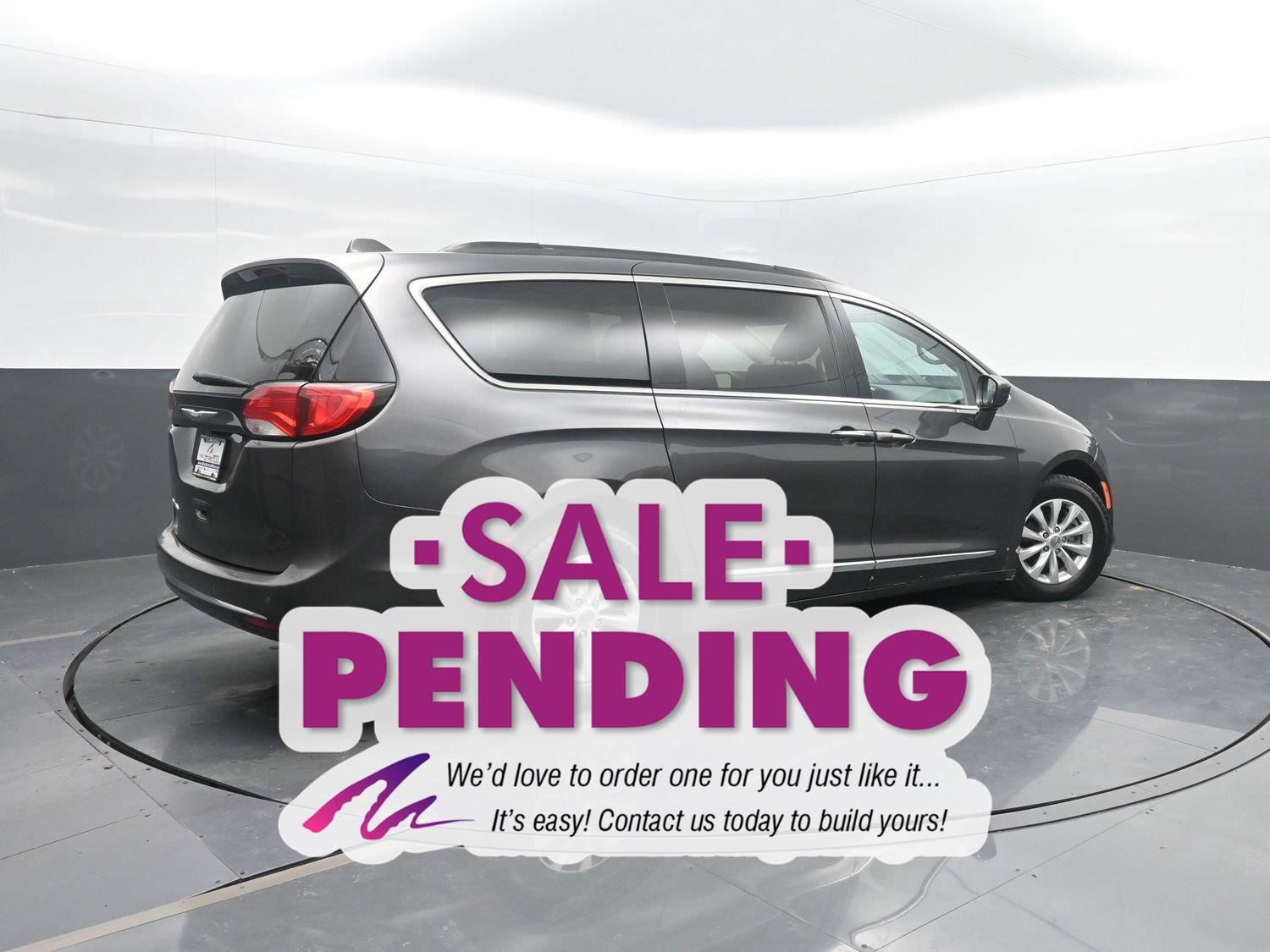 Used 2017 Granite Crystal Metallic Clearcoat Chrysler Touring-L image 2