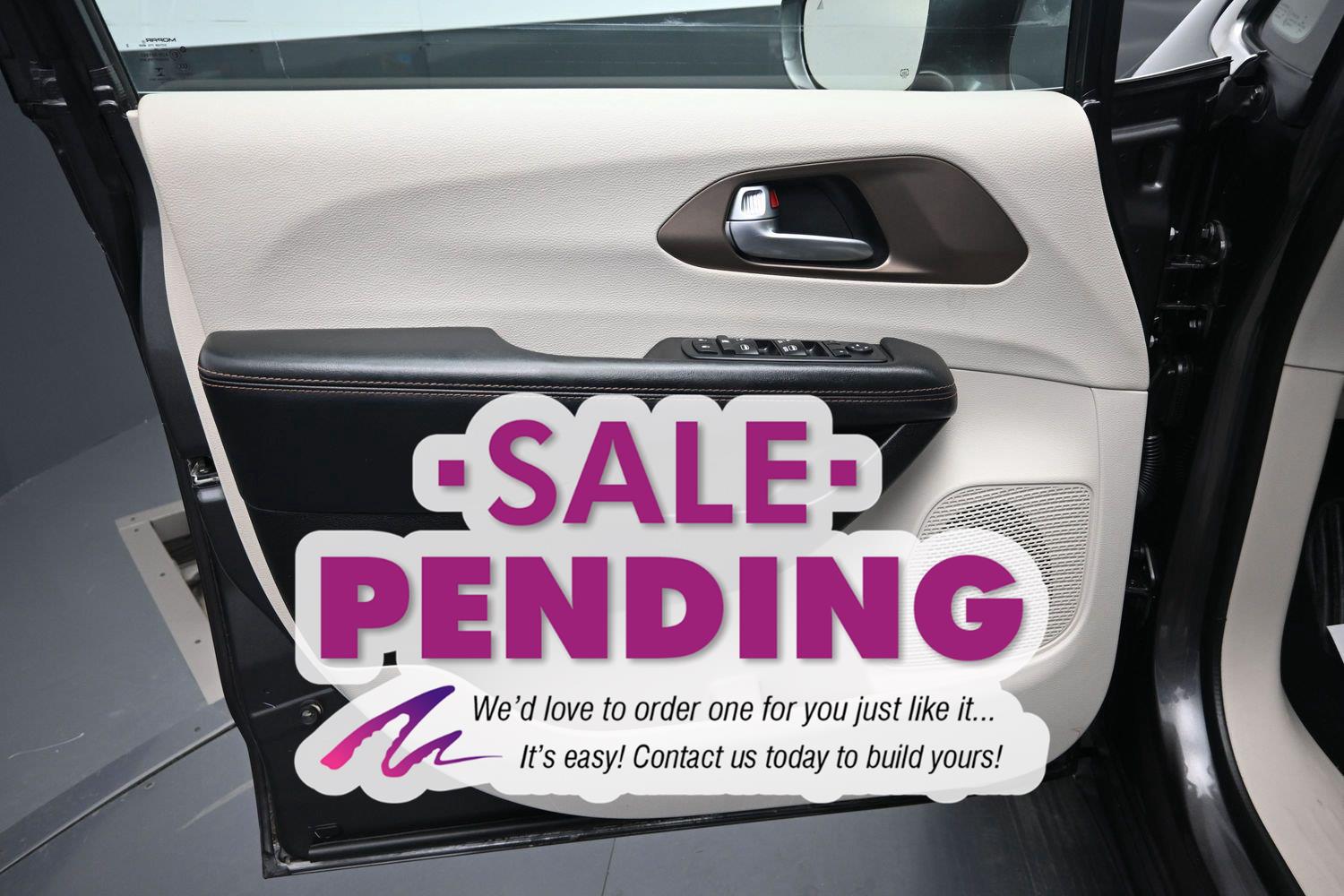 Used 2017 Granite Crystal Metallic Clearcoat Chrysler Touring-L image 15