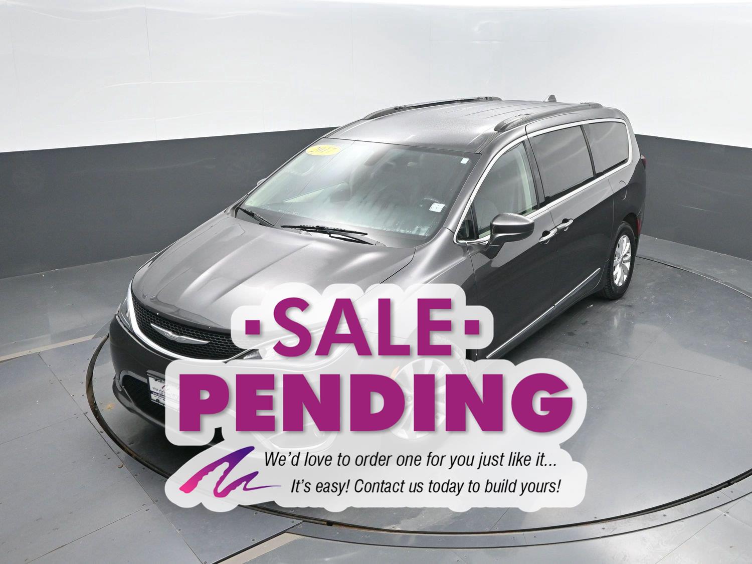 Used 2017 Granite Crystal Metallic Clearcoat Chrysler Touring-L image 33