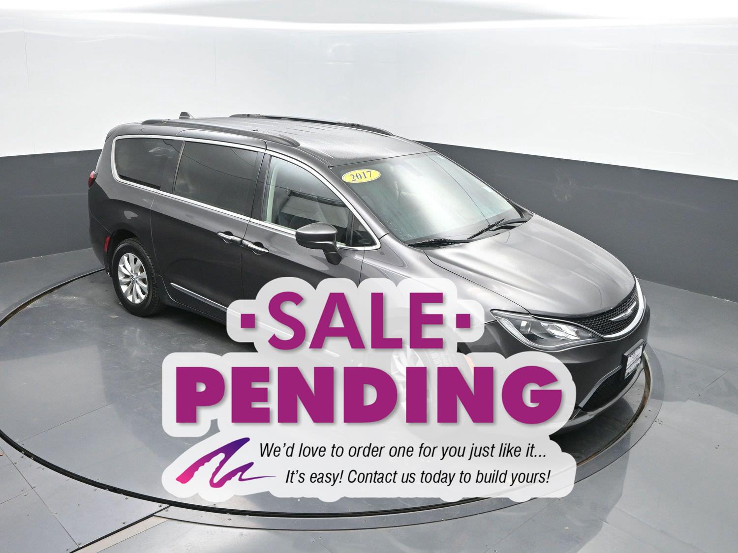 Used 2017 Granite Crystal Metallic Clearcoat Chrysler Touring-L image 36