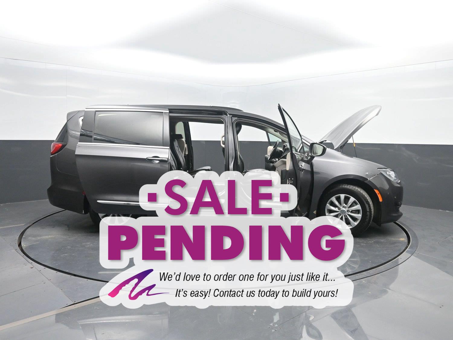 Used 2017 Granite Crystal Metallic Clearcoat Chrysler Touring-L image 44