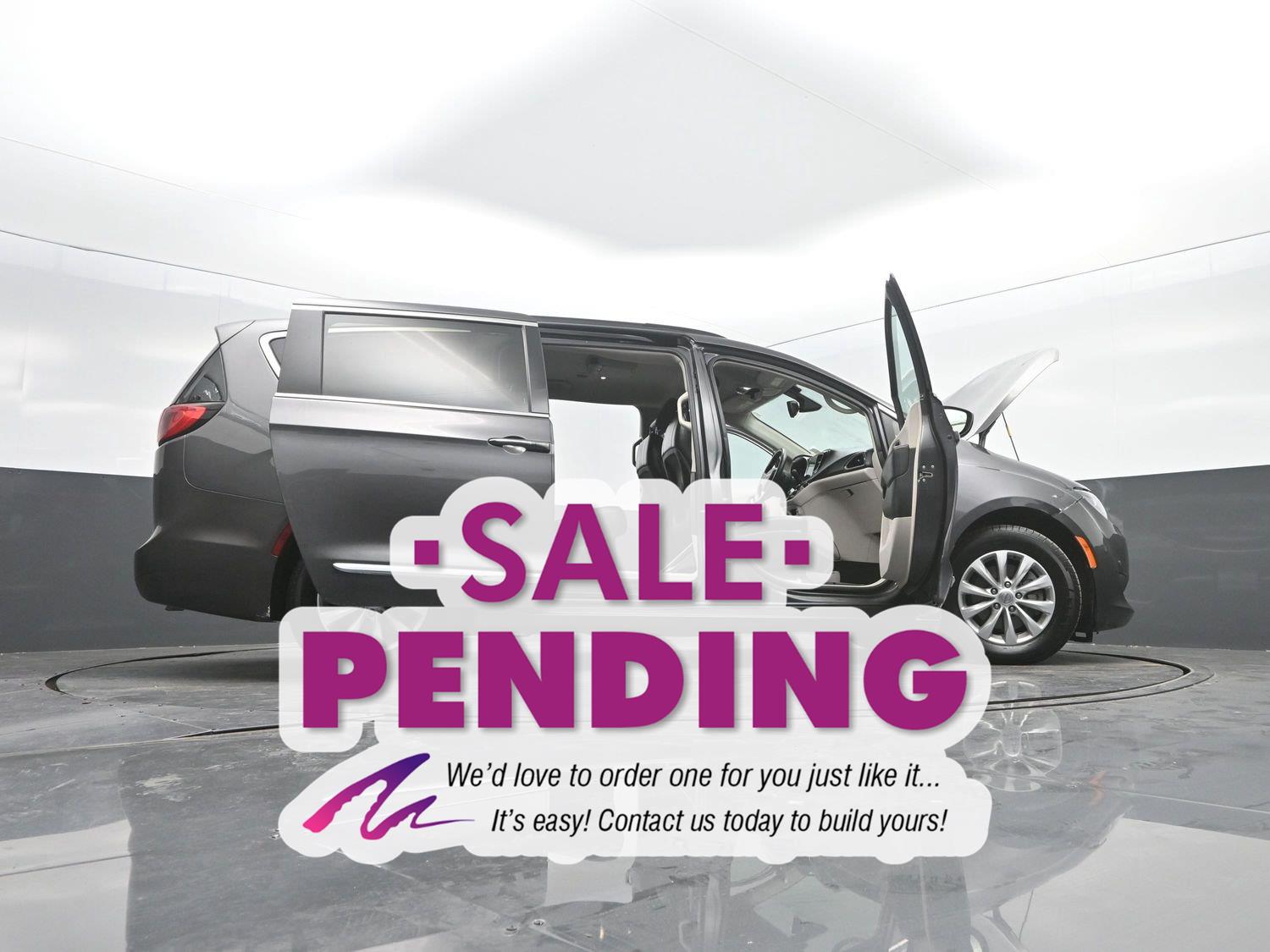 Used 2017 Granite Crystal Metallic Clearcoat Chrysler Touring-L image 48