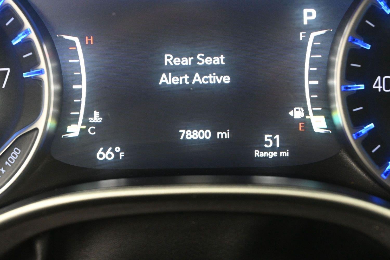 Used 2023 Brilliant Black Crystal Pearlcoat Chrysler Touring L image 25