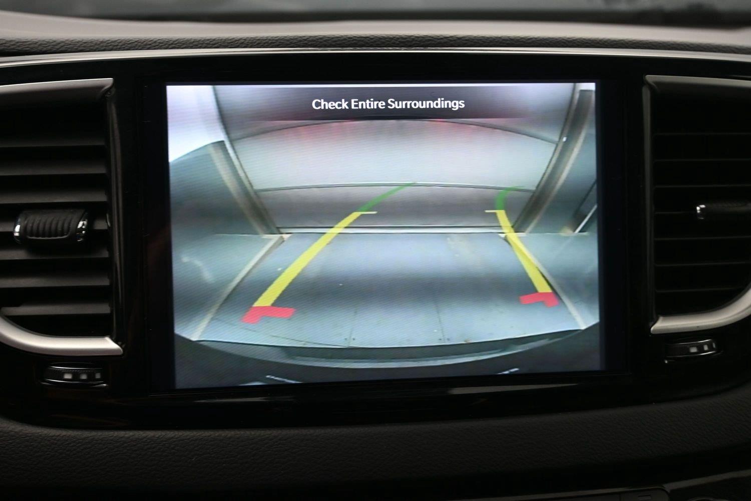 Used 2023 Brilliant Black Crystal Pearlcoat Chrysler Touring L image 27