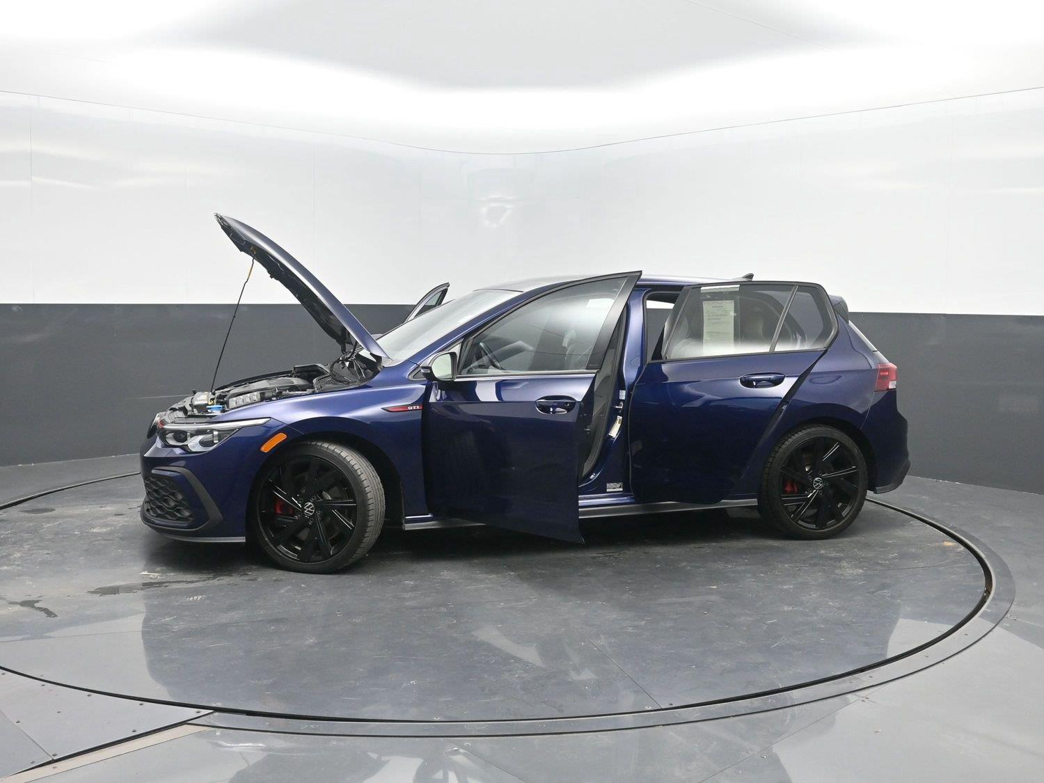 Used 2023 Atlantic Blue Metallic Volkswagen SE image 40