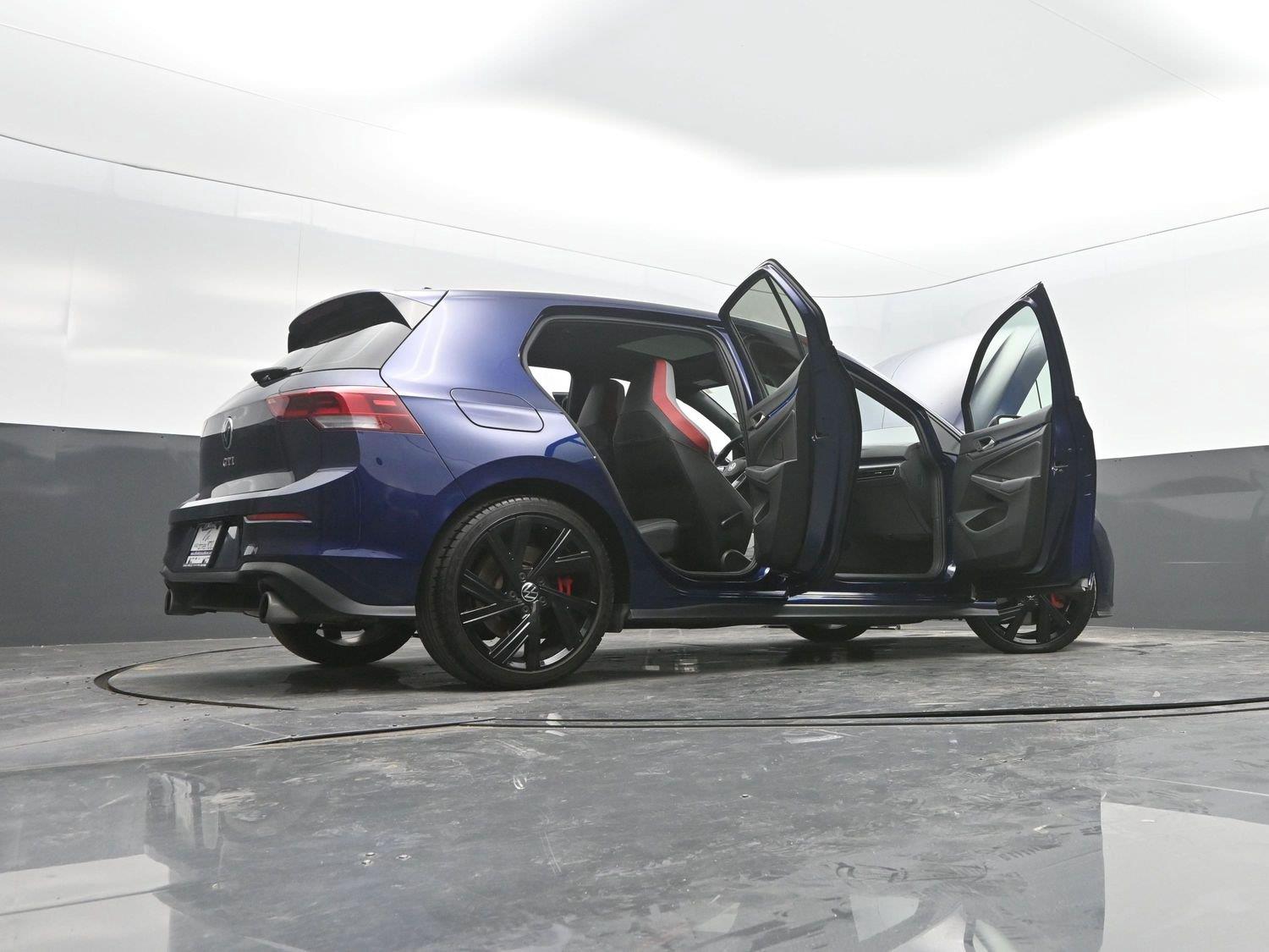 Used 2023 Atlantic Blue Metallic Volkswagen SE image 41