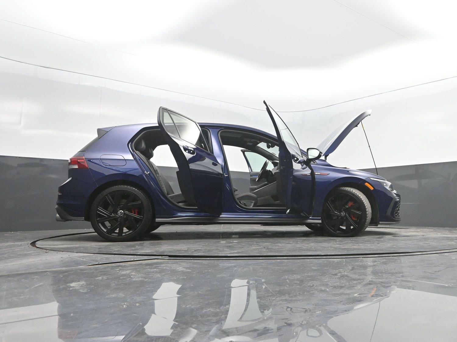 Used 2023 Atlantic Blue Metallic Volkswagen SE image 43