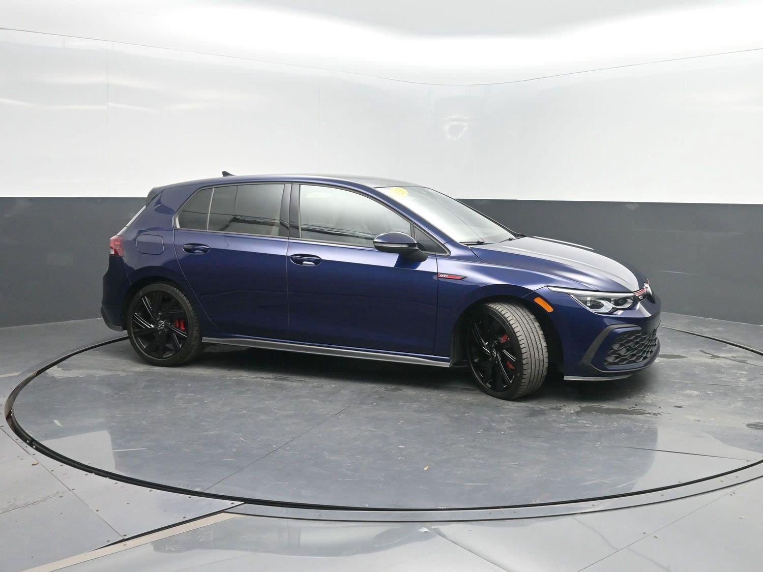Used 2023 Atlantic Blue Metallic Volkswagen SE image 3
