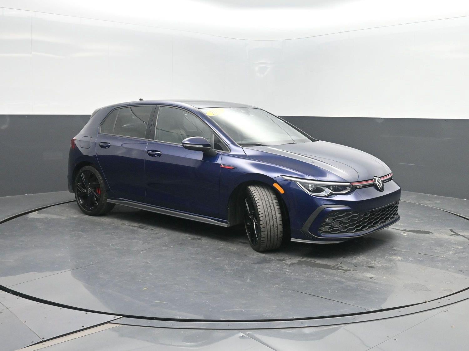 Used 2023 Atlantic Blue Metallic Volkswagen SE image 4