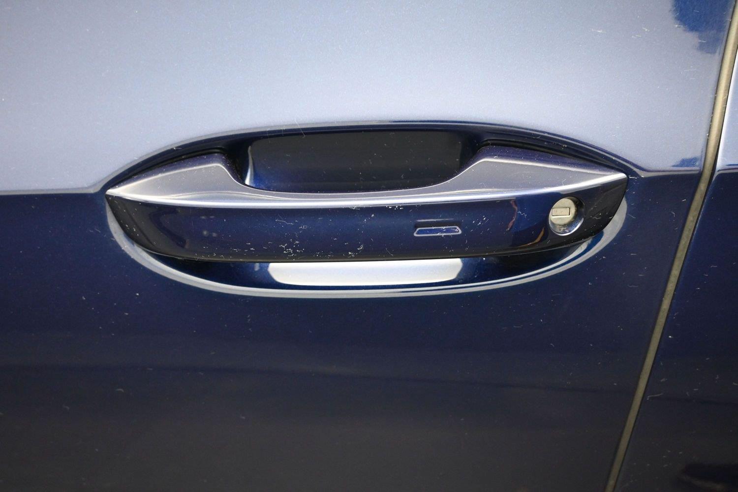 Used 2023 Atlantic Blue Metallic Volkswagen SE image 13