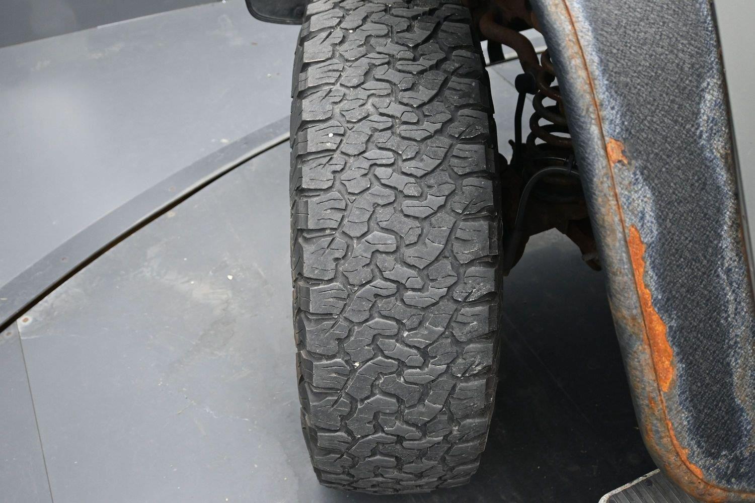 Used 2007 Bright Silver Metallic Jeep Unlimited X image 6