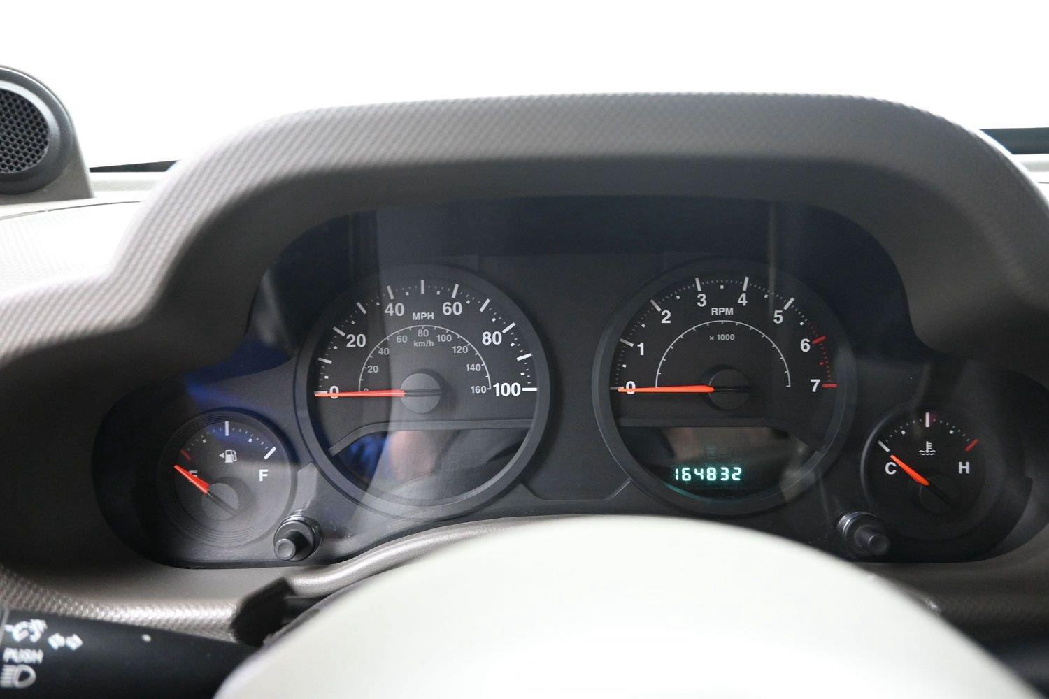 Used 2007 Bright Silver Metallic Jeep Unlimited X image 18