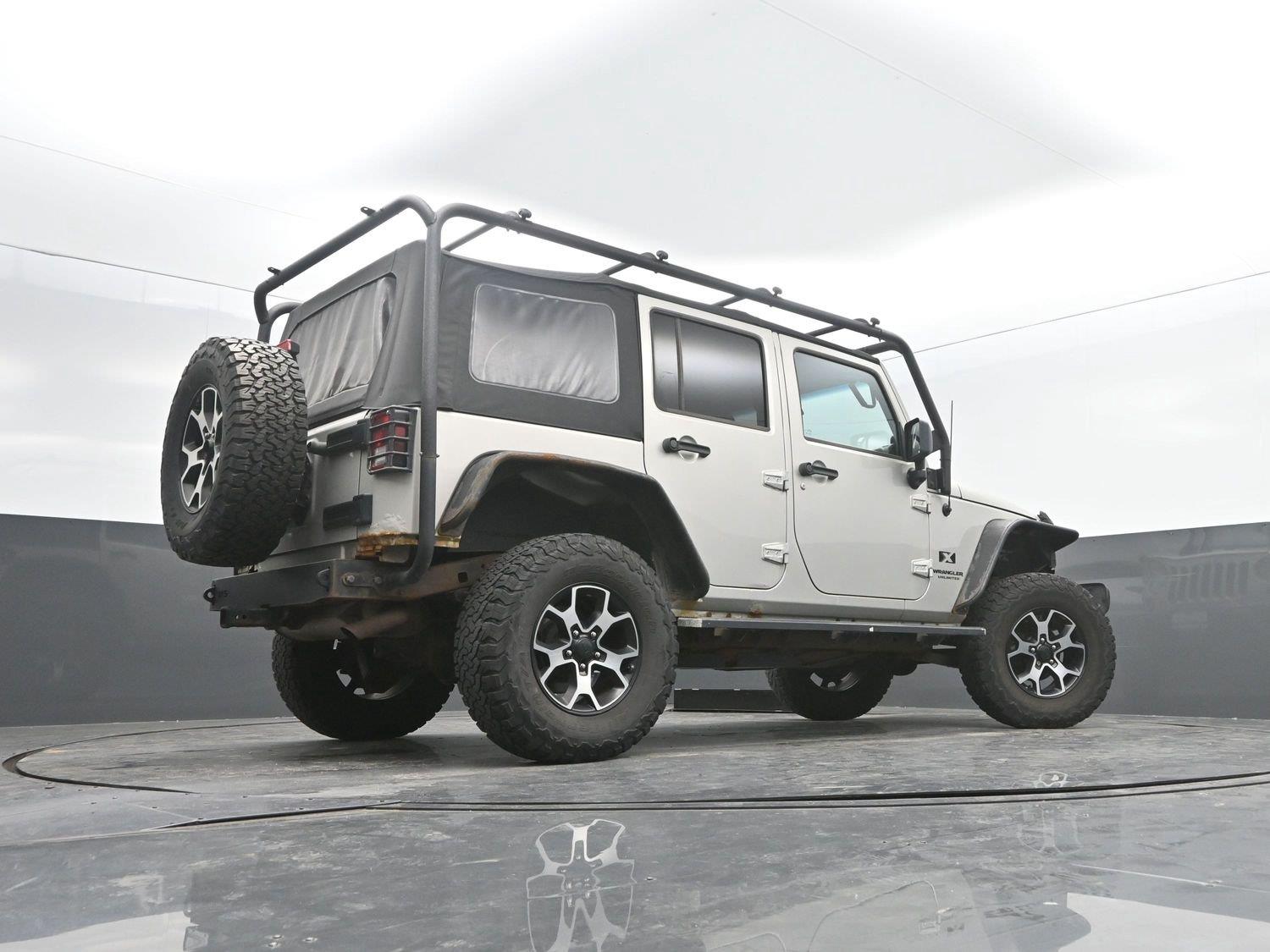 Used 2007 Bright Silver Metallic Jeep Unlimited X image 24