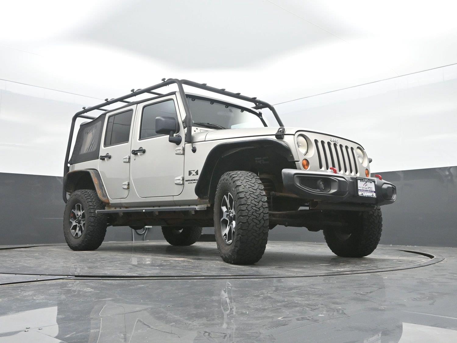 Used 2007 Bright Silver Metallic Jeep Unlimited X image 25