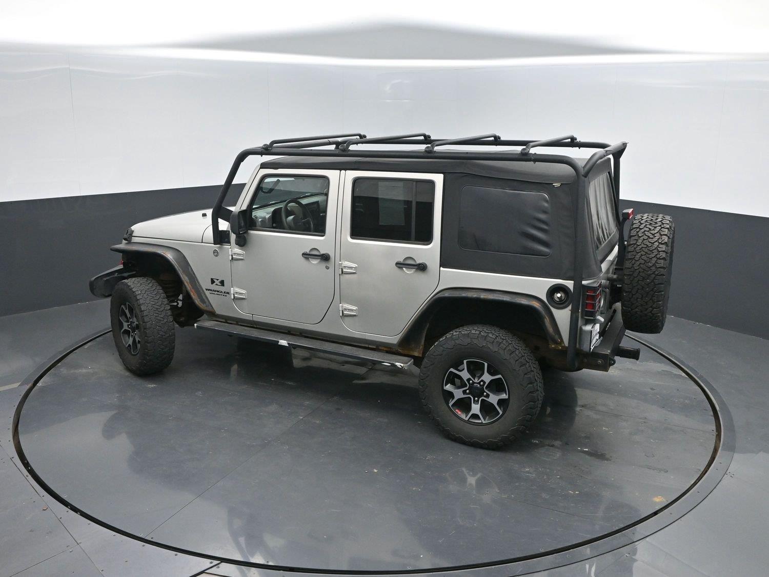 Used 2007 Bright Silver Metallic Jeep Unlimited X image 27