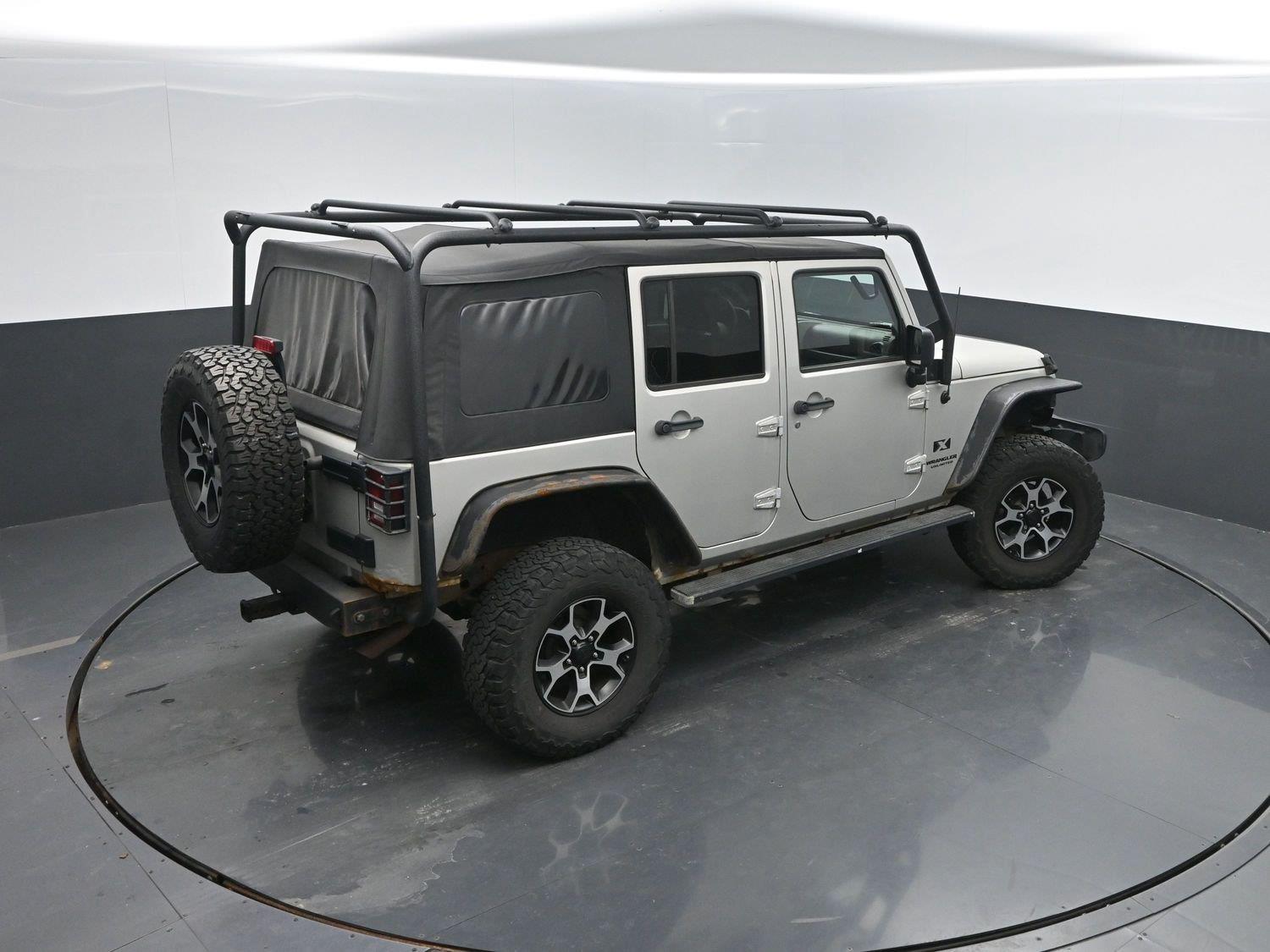 Used 2007 Bright Silver Metallic Jeep Unlimited X image 28
