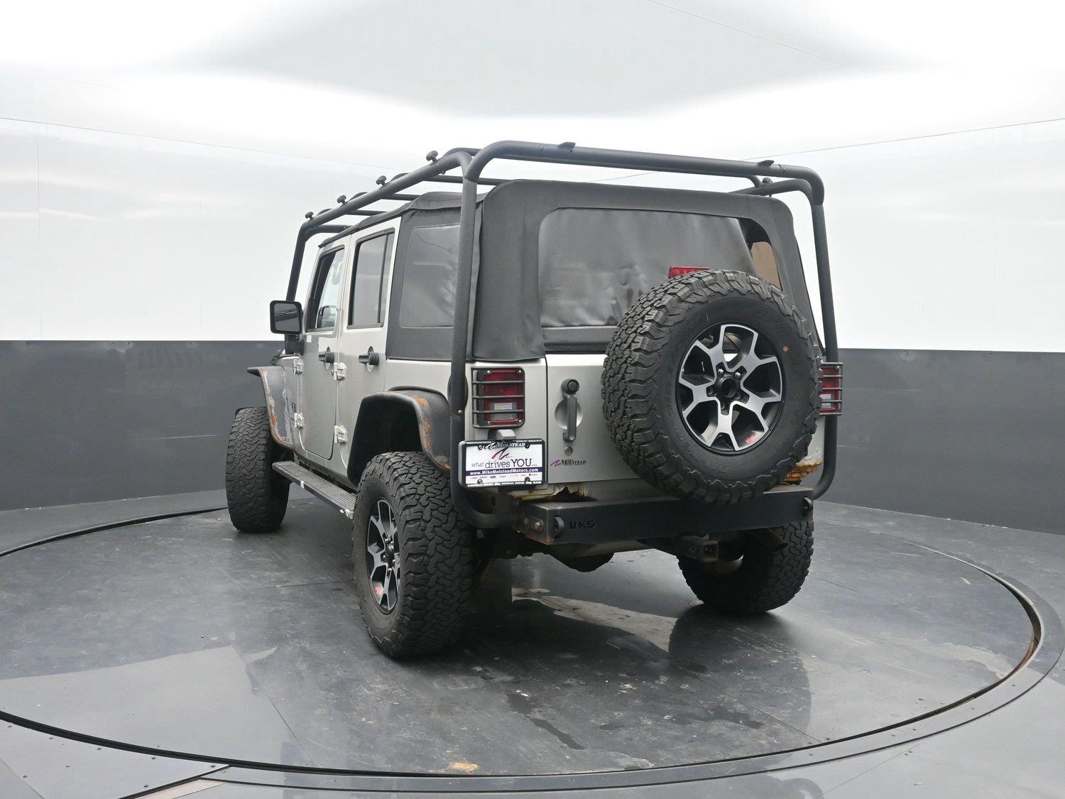 Used 2007 Bright Silver Metallic Jeep Unlimited X image 32