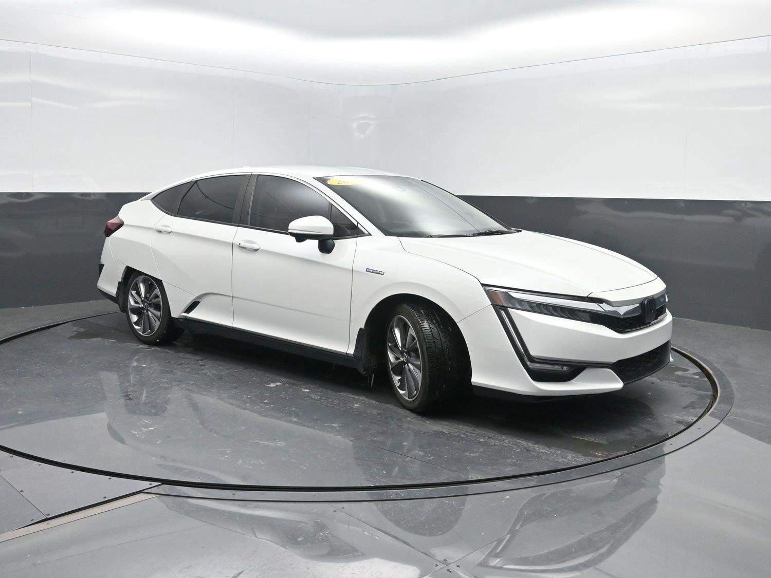 Used 2018 Platinum White Pearl Honda Touring image 5