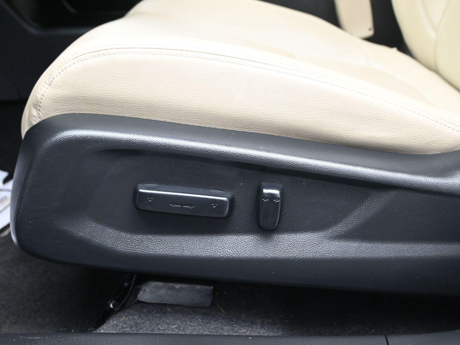 Used 2018 Platinum White Pearl Honda Touring image 22