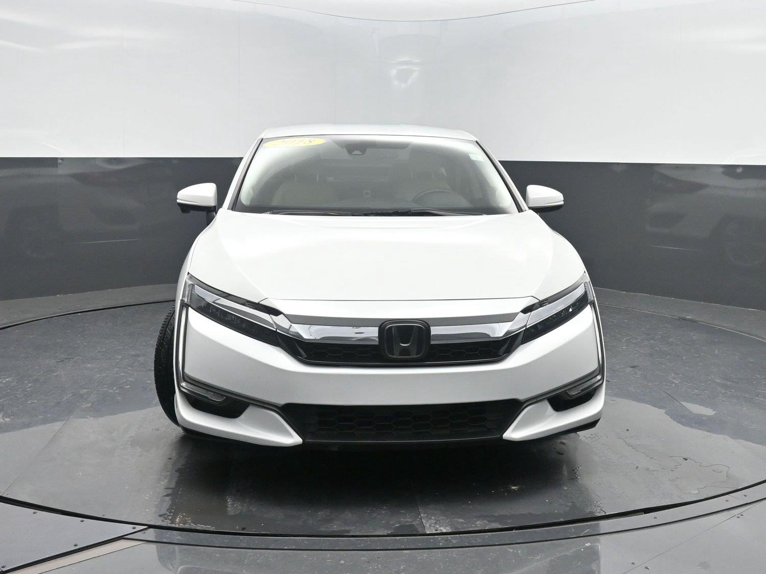Used 2018 Platinum White Pearl Honda Touring image 42