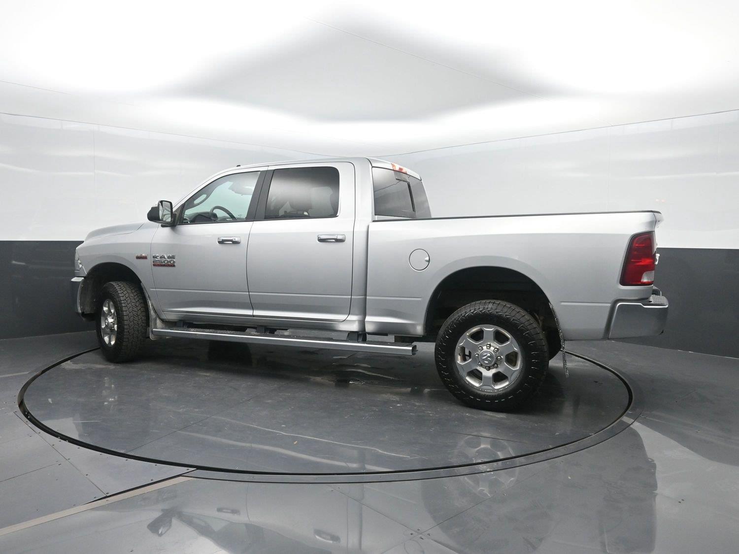 Used 2018 Bright Silver Metallic Clearcoat Ram Big Horn image 38