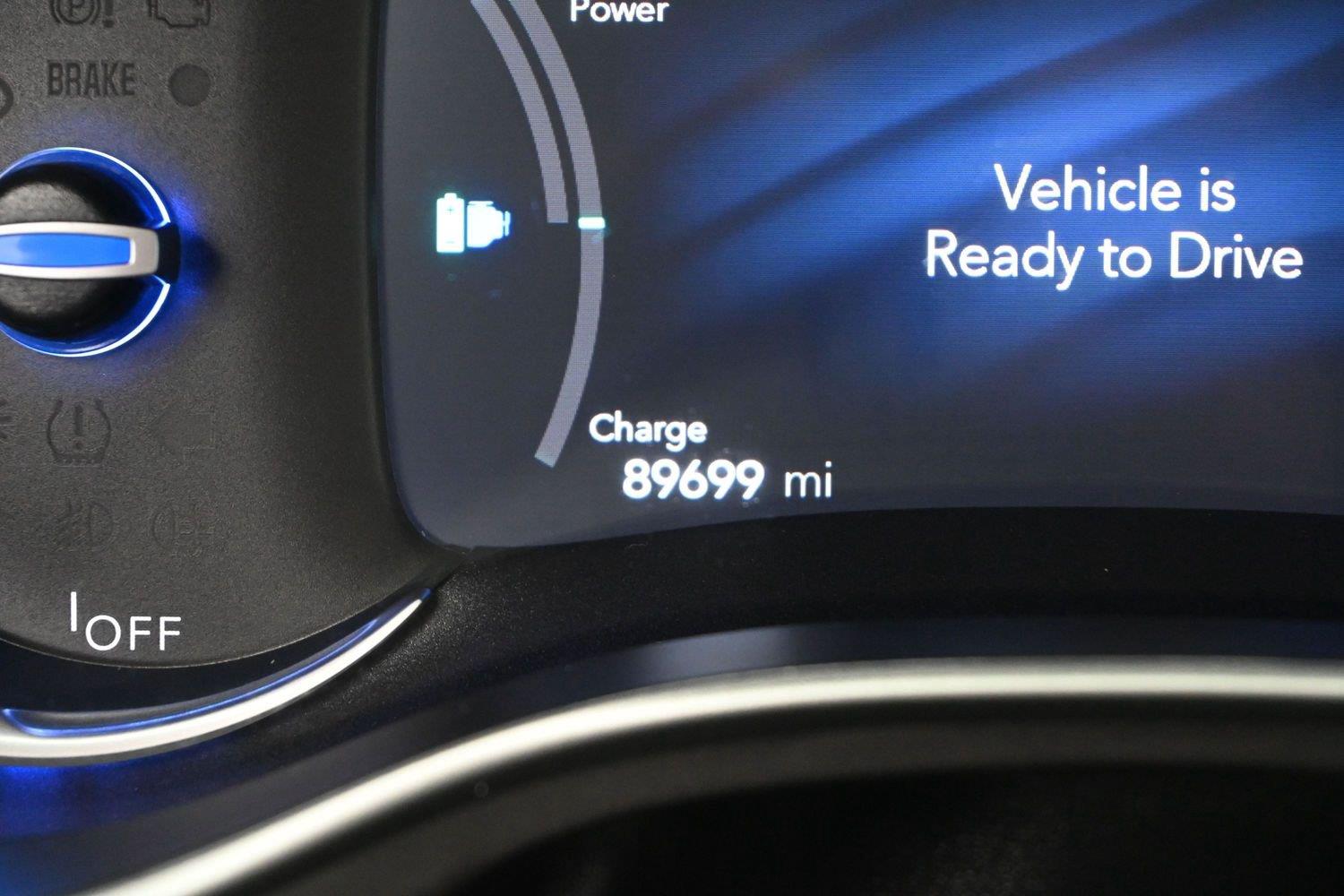 Used 2023 Bright White Clearcoat Chrysler Hybrid Touring L image 27