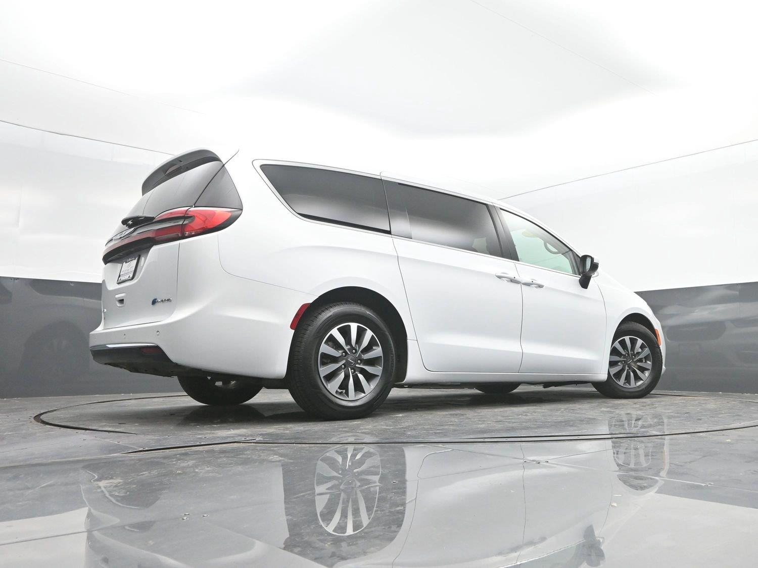 Used 2023 Bright White Clearcoat Chrysler Hybrid Touring L image 35