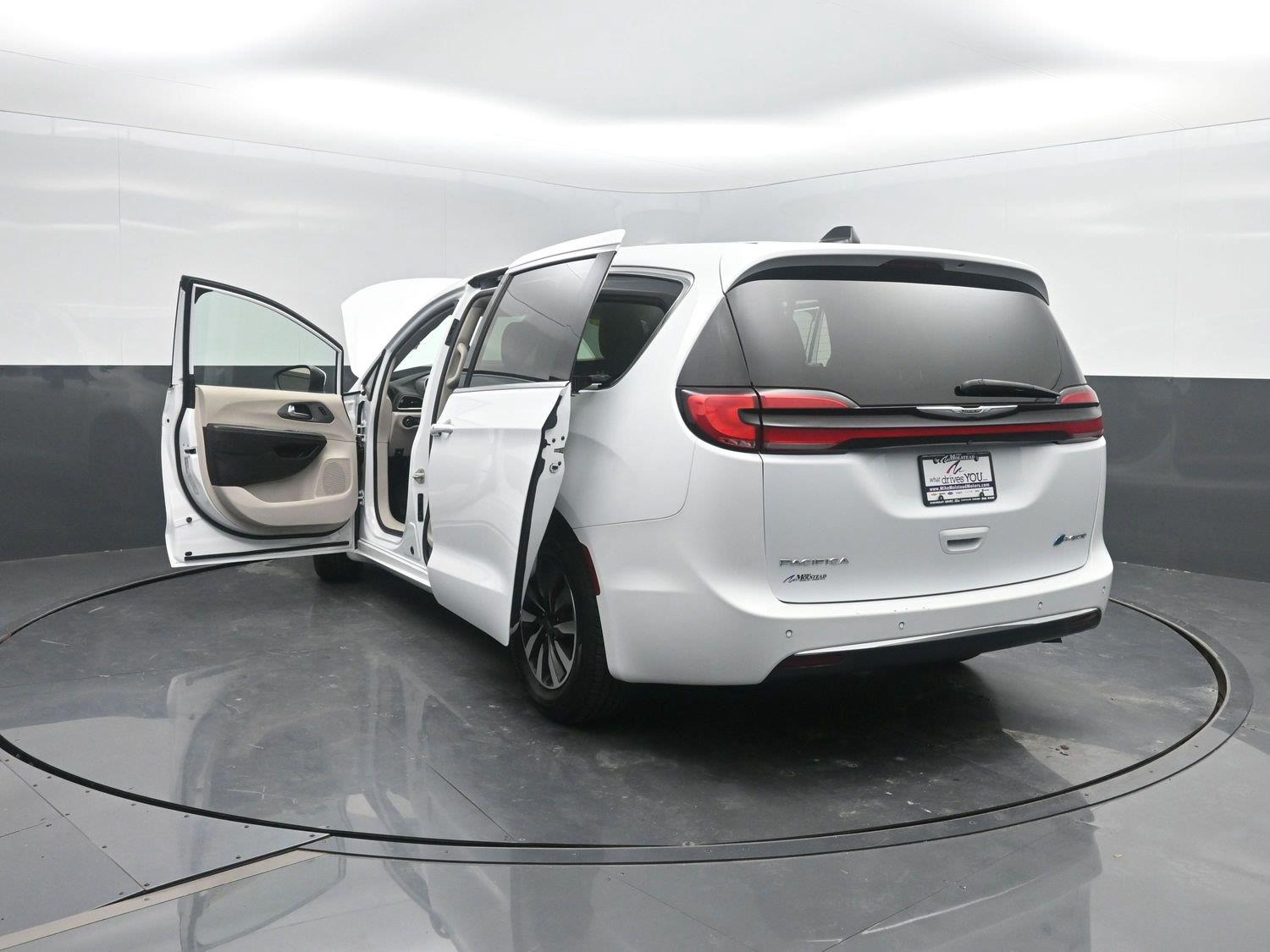 Used 2023 Bright White Clearcoat Chrysler Hybrid Touring L image 46