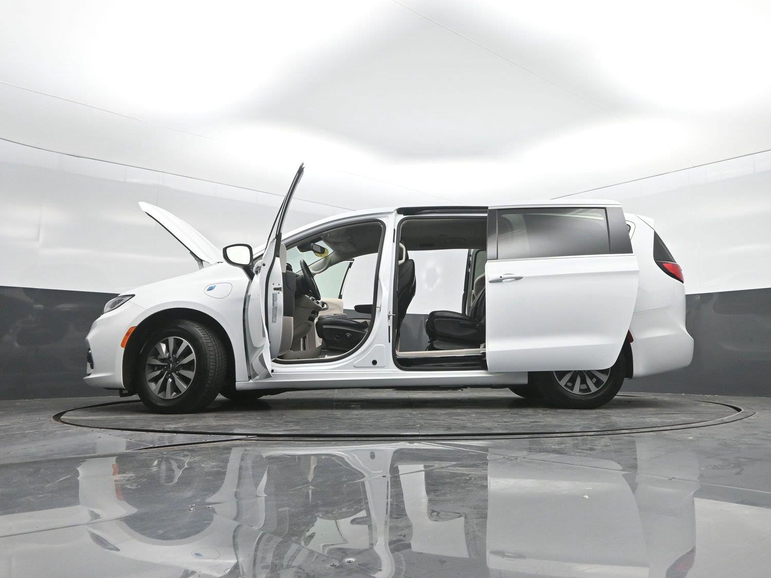 Used 2023 Bright White Clearcoat Chrysler Hybrid Touring L image 50