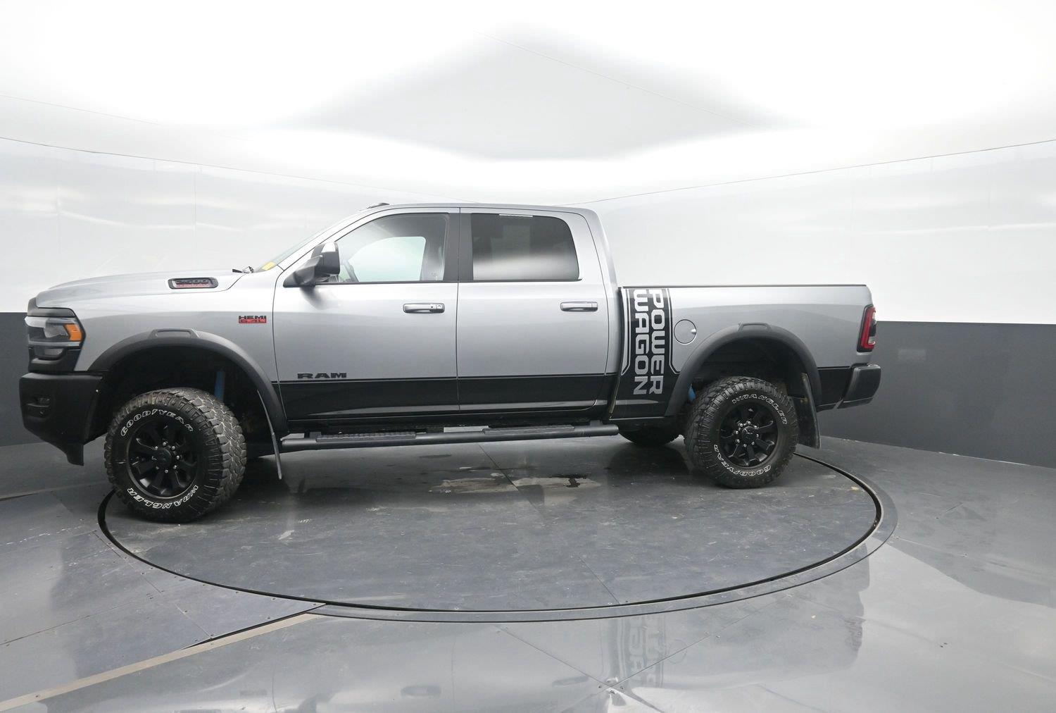 Billet Silver Metallic Clearcoat 2021 RAM 2500 Pickup Truck Four-Wheel Drive 8-Speed Automatic