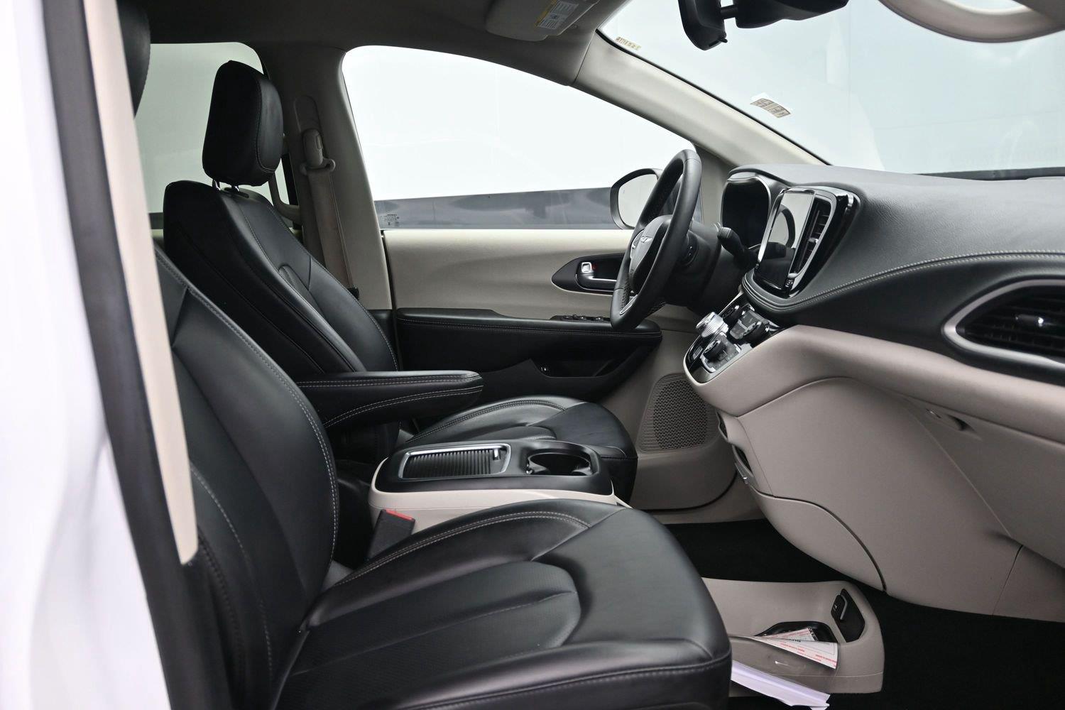 Used 2023 Bright White Clearcoat Chrysler Hybrid Touring L image 9