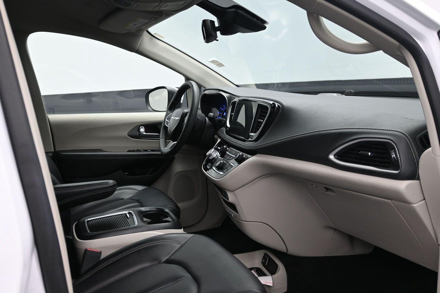 Used 2023 Bright White Clearcoat Chrysler Hybrid Touring L image 10