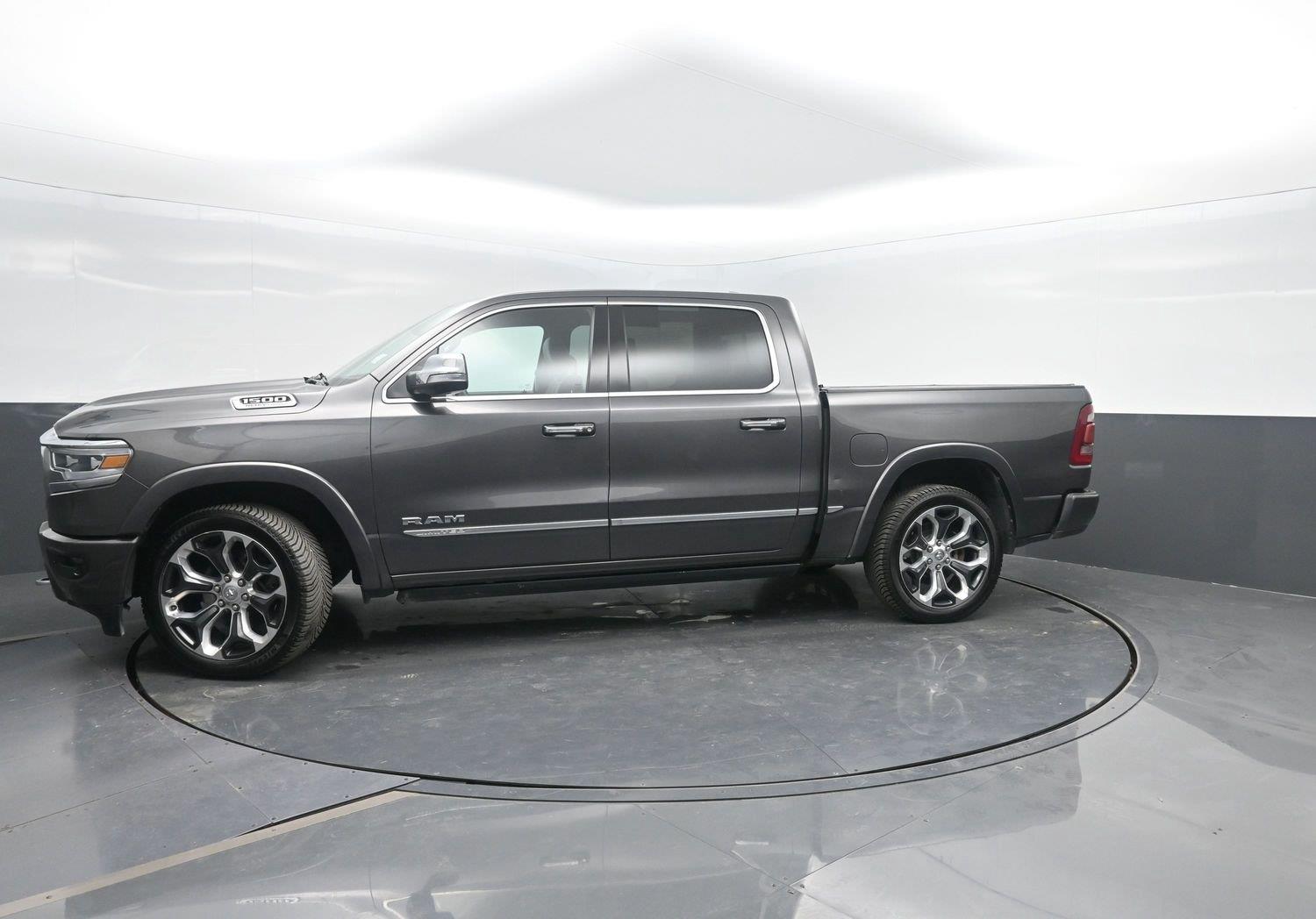 Granite Crystal Metallic 2022 RAM 1500 Pickup Truck Four-Wheel Drive 8-Speed Automatic