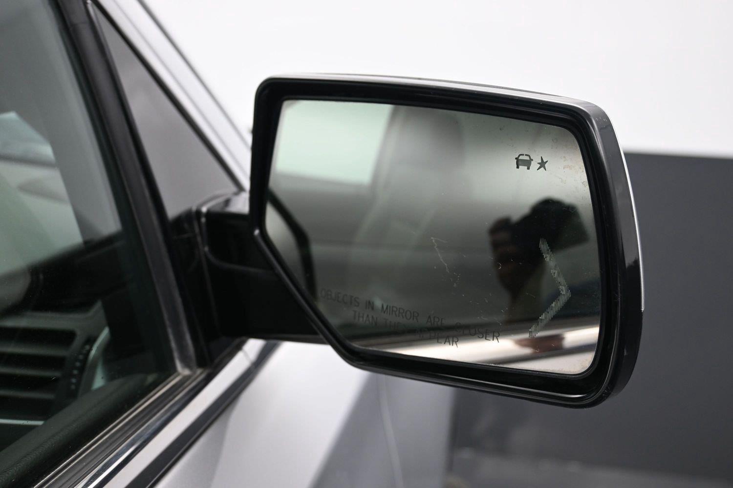 Used 2018 Silver Ice Metallic Chevrolet LT image 8