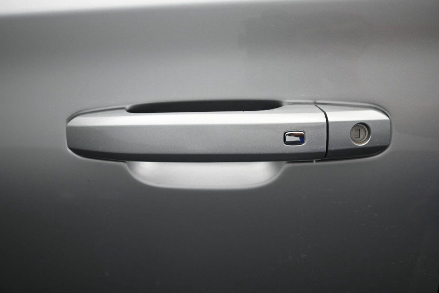 Used 2018 Silver Ice Metallic Chevrolet LT image 21