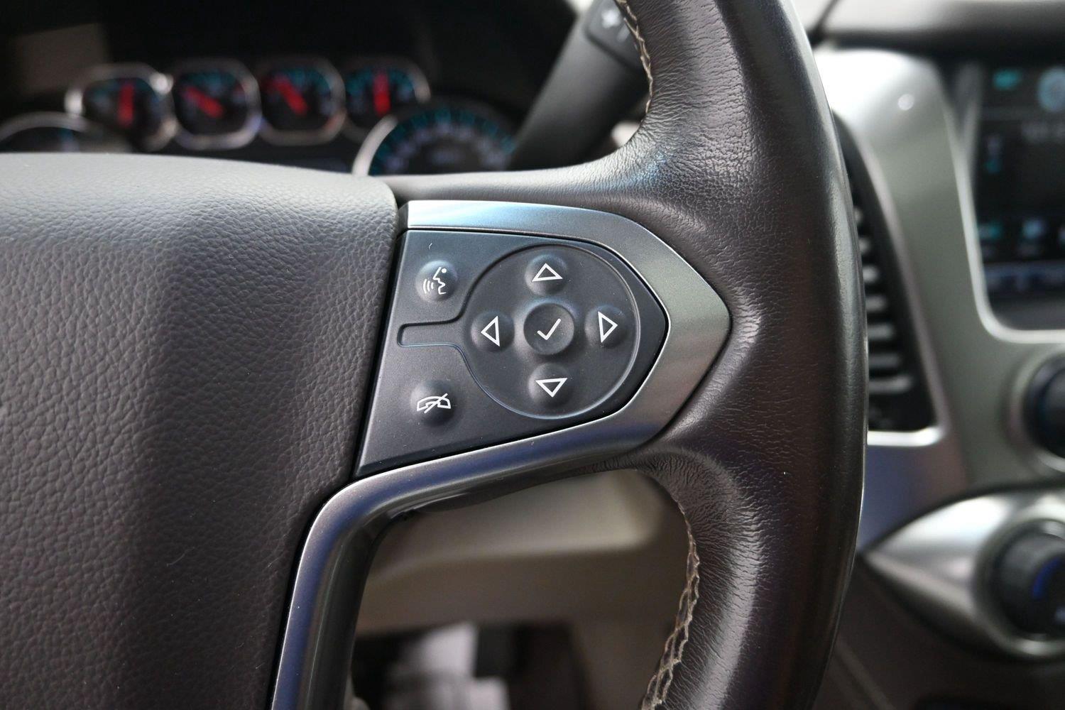 Used 2018 Silver Ice Metallic Chevrolet LT image 30