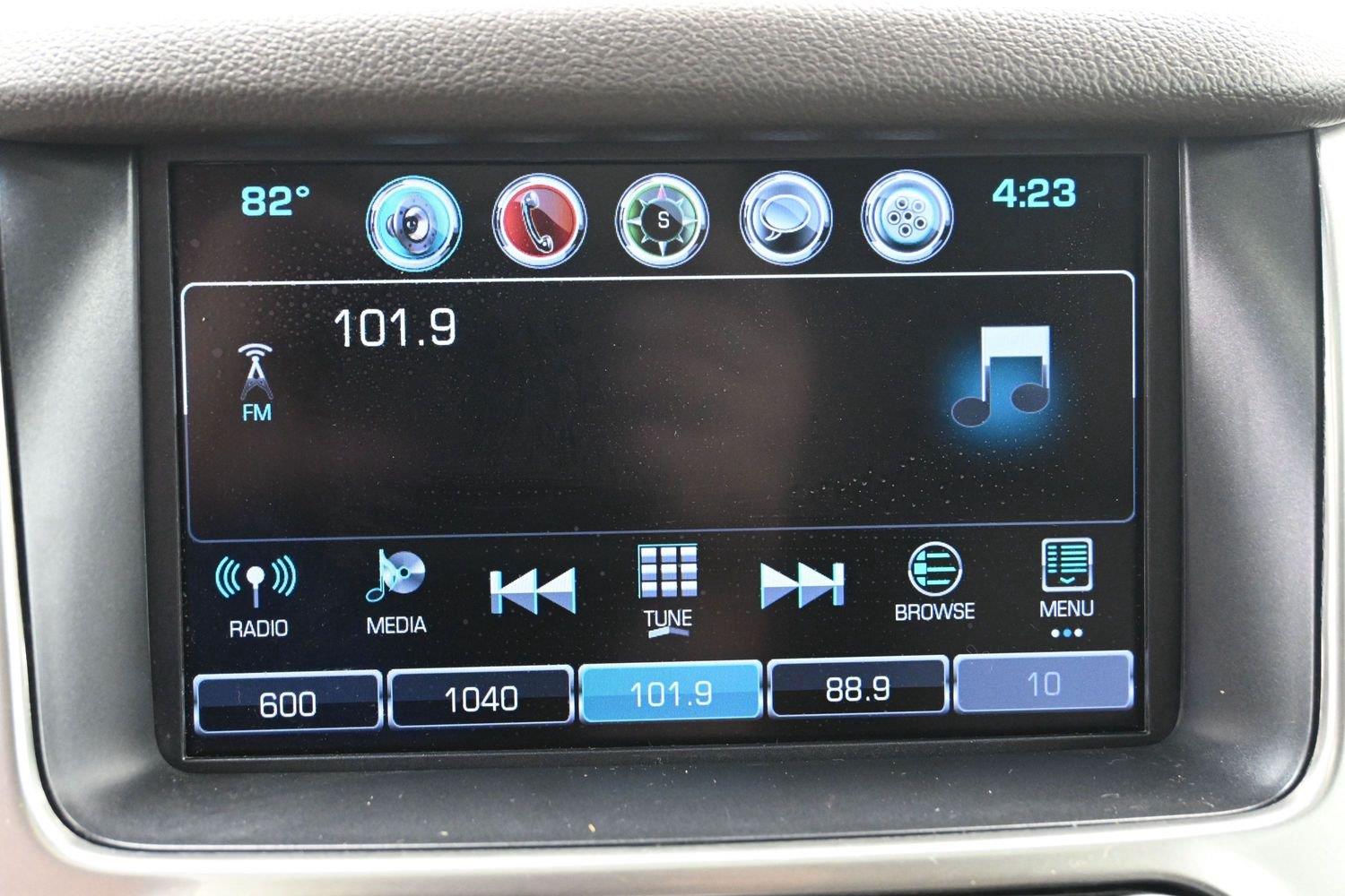 Used 2018 Silver Ice Metallic Chevrolet LT image 33