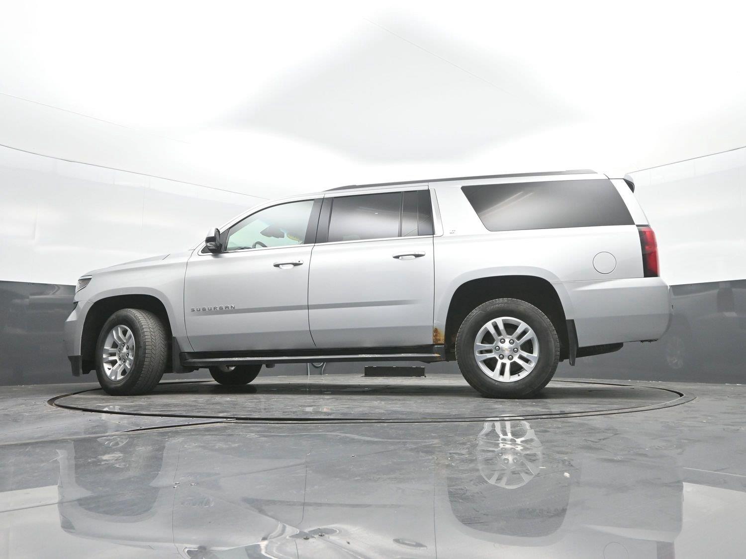 Used 2018 Silver Ice Metallic Chevrolet LT image 39