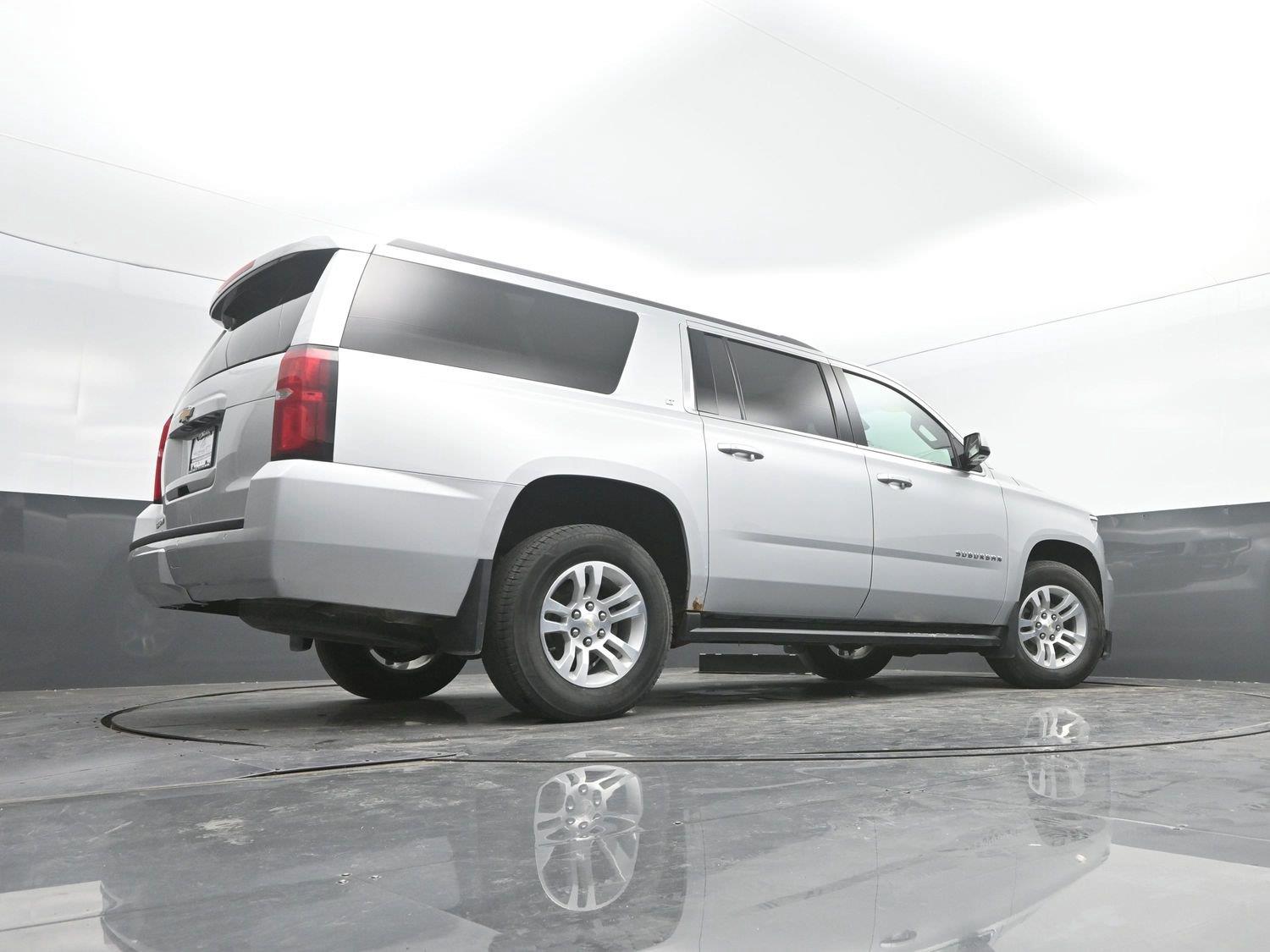 Used 2018 Silver Ice Metallic Chevrolet LT image 40